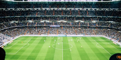 国际足联官员在新闻发布会上宣布裁判名单